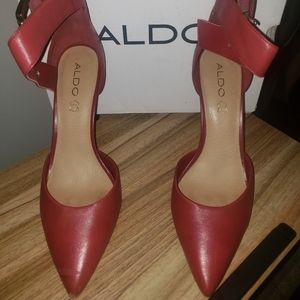BRAND NEW ALDO HEELS